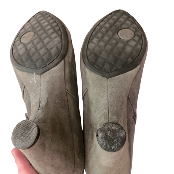 ME TOO Gray Suede Leather 3" Wedge Side Zip Bootie 7 - Picture 7 of 8